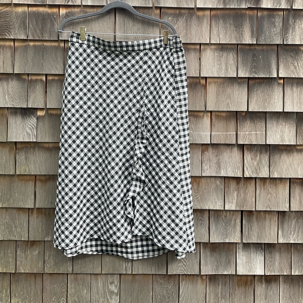 - Madison d’ Amelie Paris Skirt